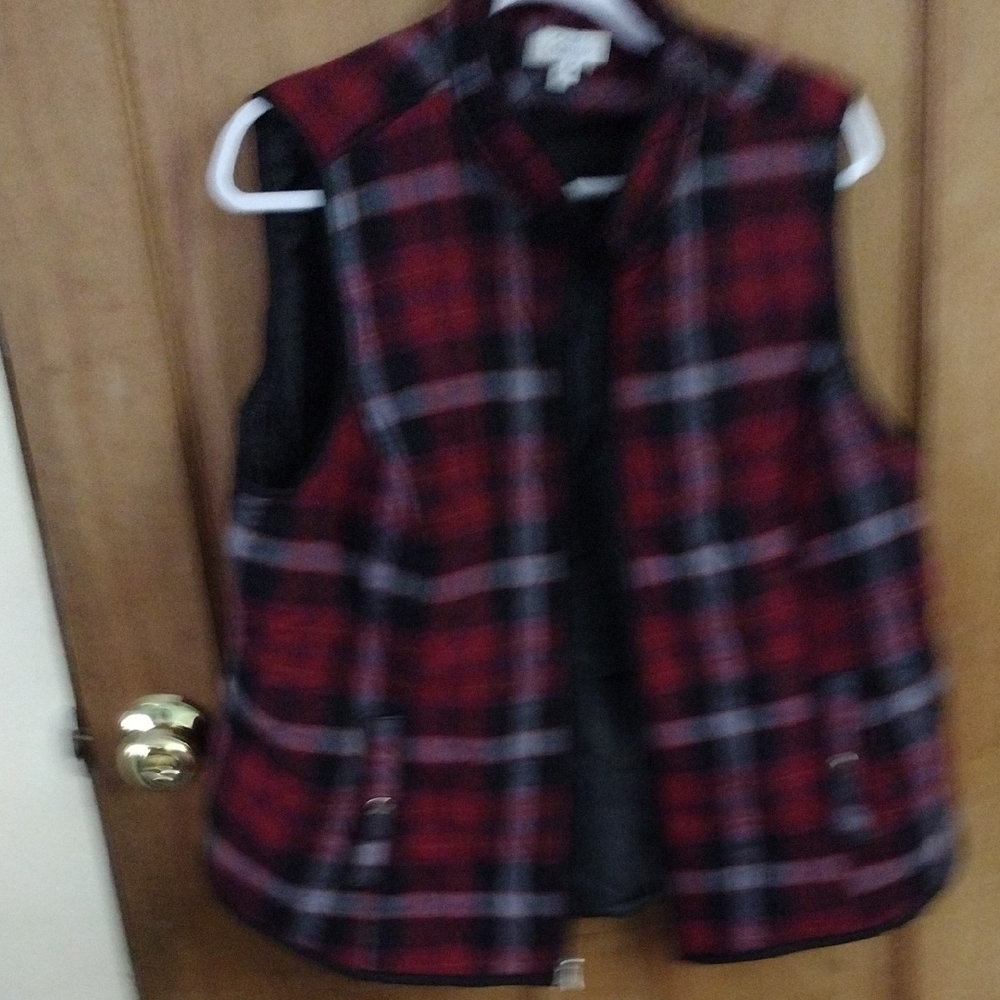 XXL Croft And Barrow Red and Black Plaid Vest